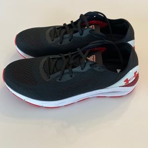 Men’s Under Armour 10.5 Sneakers NWOT Texas Tech